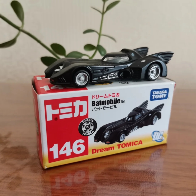 Takara Tomy Tomica Marvel DC B - Model Kit Batman のレビューと価格