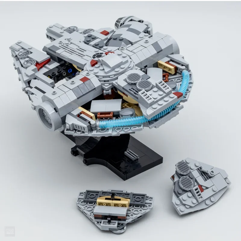 Bandai 75375 Falcon Warship 92 - Model Kit Battleship のレビューと価格