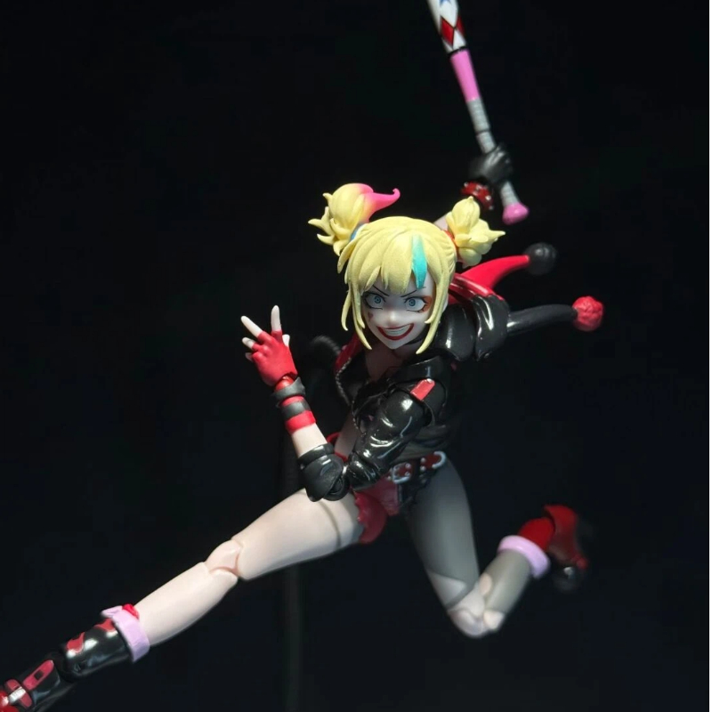 Kaiyodo Revoltech Amazing Yama - Model Kit Harley Quinn のレビューと価格