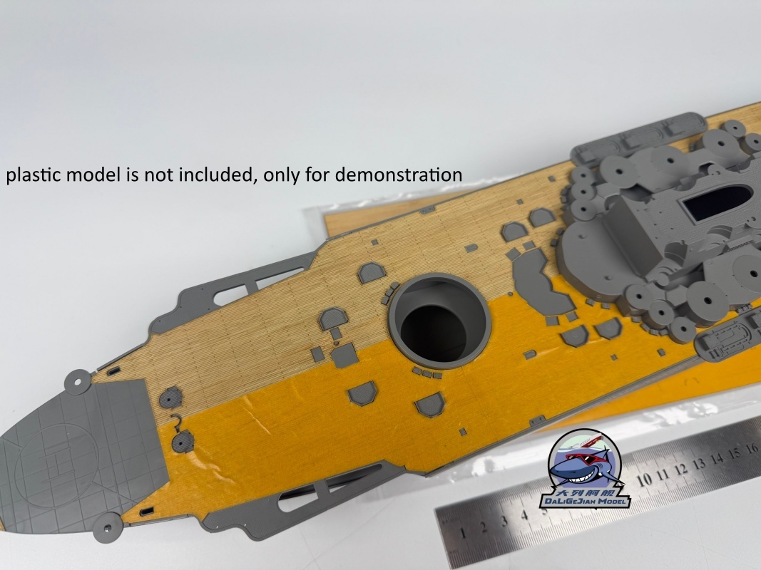 1/350 Scale Wooden Deck Maskin - Model Kit Battleship のレビューと価格