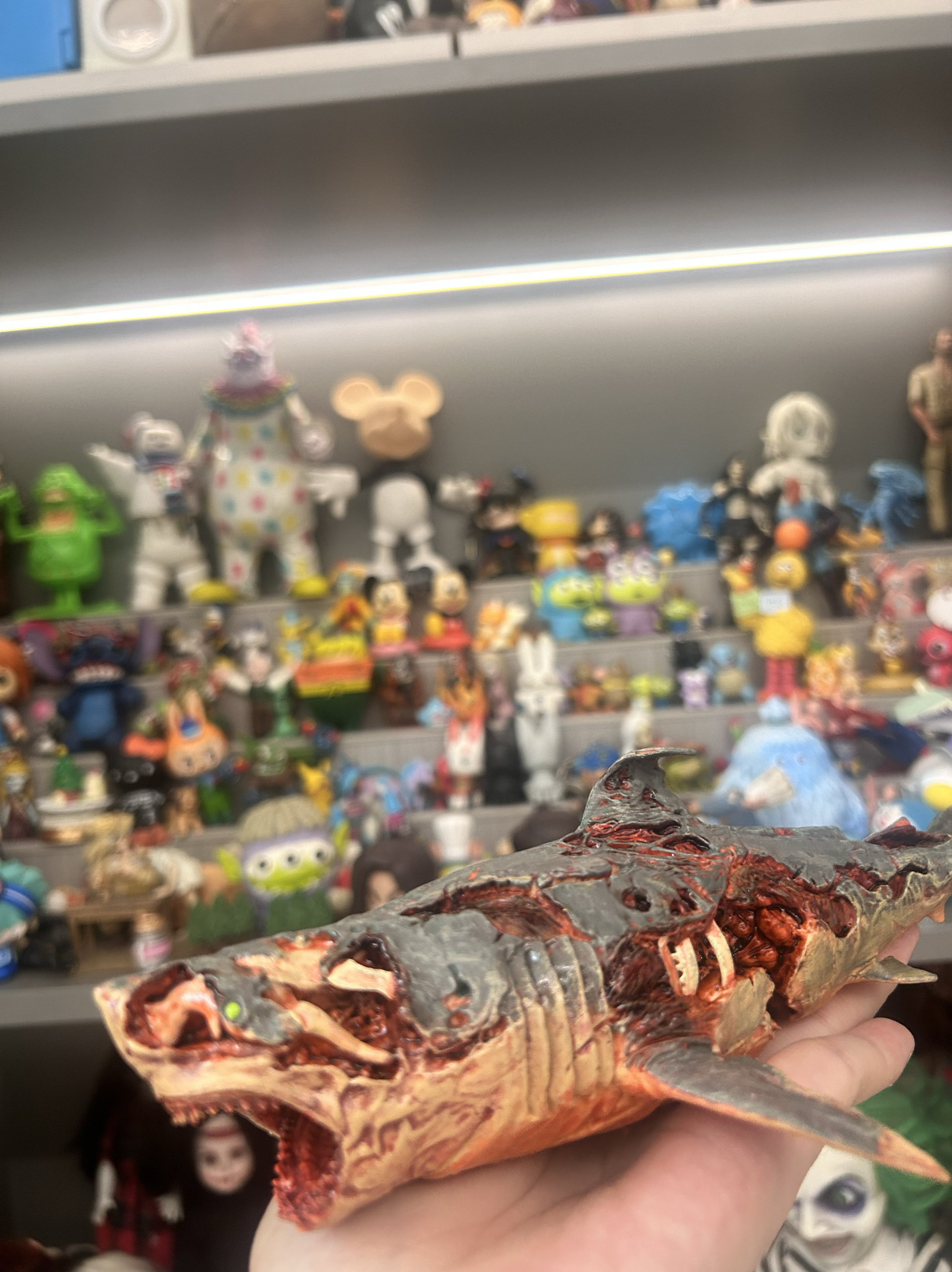 Bulk Cargo Zombie Shark Action - Model Kit Zombie のレビューと価格