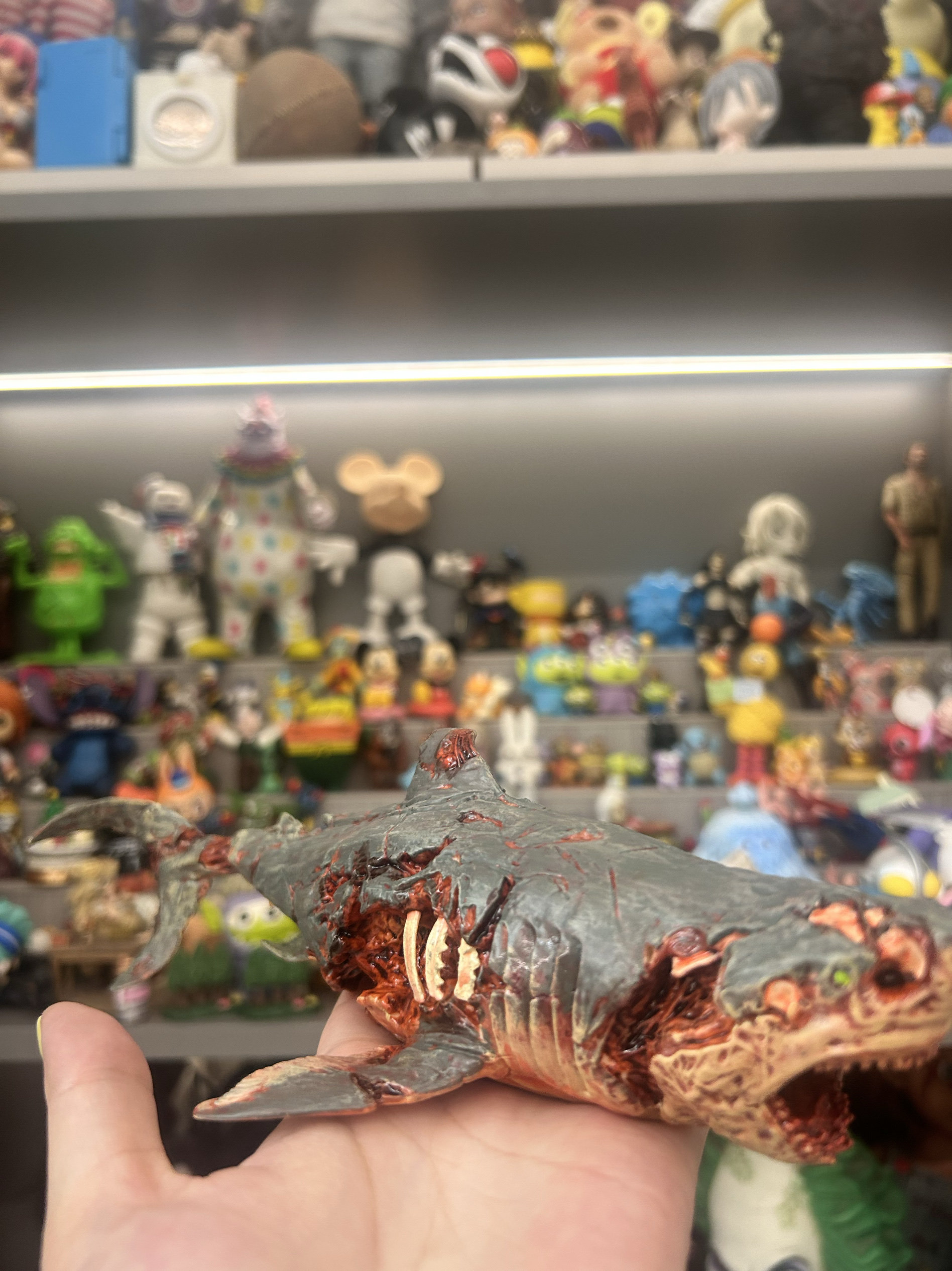 Bulk Cargo Zombie Shark Action - Model Kit Zombie のレビューと価格