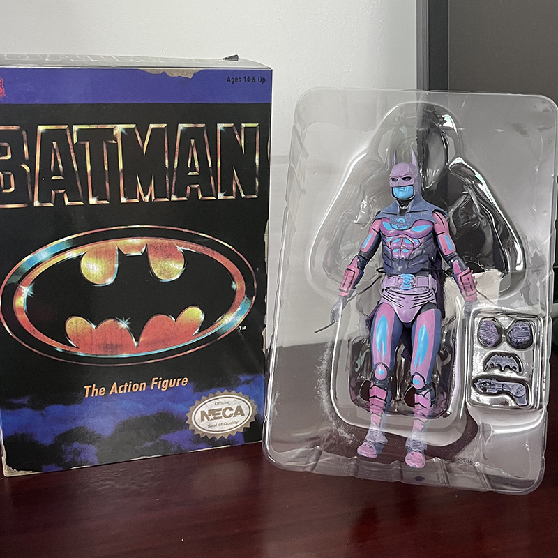 Neca Batman Joker Figure Mafex - Model Kit Harley Quinn のレビューと価格